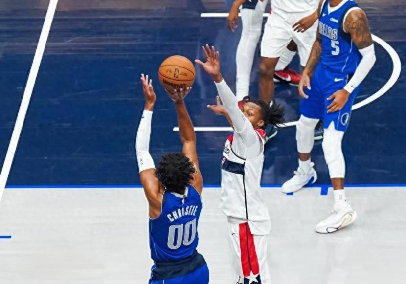 九游app下载-连续四场！独行侠捡到宝？比浓眉还靠谱了？